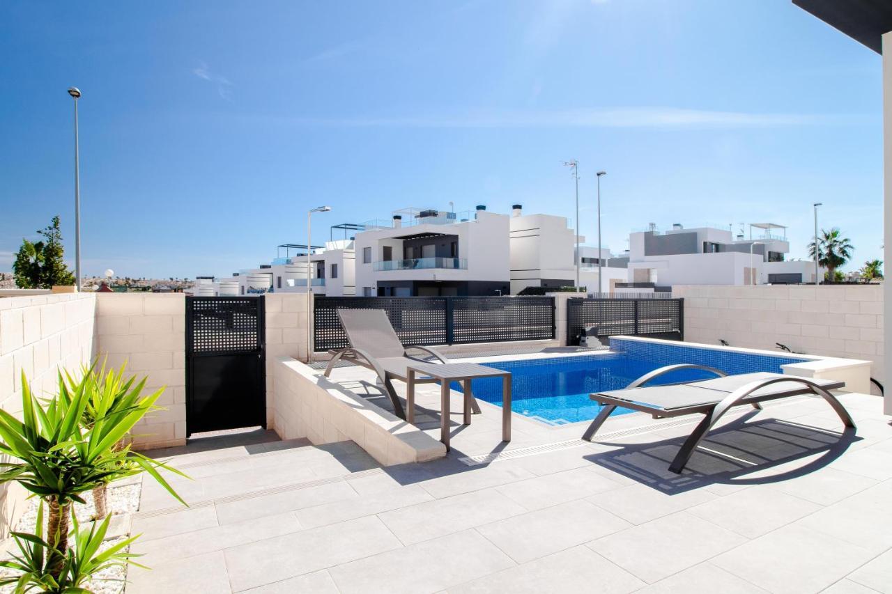 Villa De Lujo Con Piscina Οριουέλα Εξωτερικό φωτογραφία