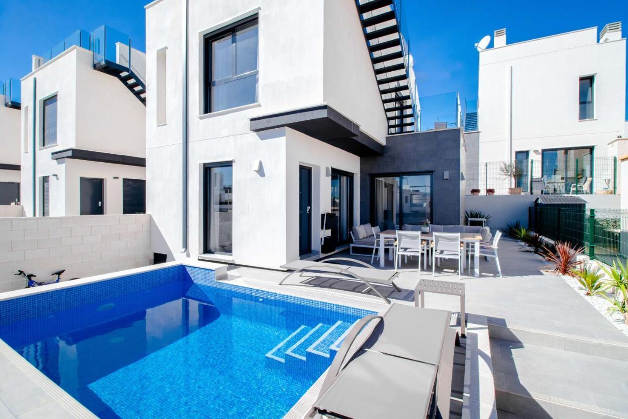 Villa De Lujo Con Piscina Οριουέλα Εξωτερικό φωτογραφία