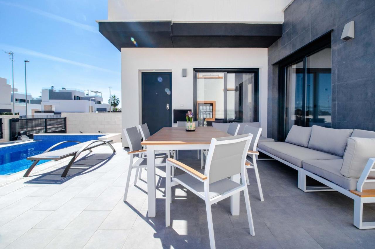 Villa De Lujo Con Piscina Οριουέλα Εξωτερικό φωτογραφία