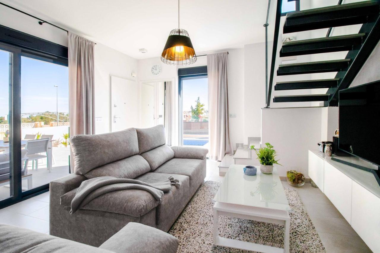 Villa De Lujo Con Piscina Οριουέλα Εξωτερικό φωτογραφία