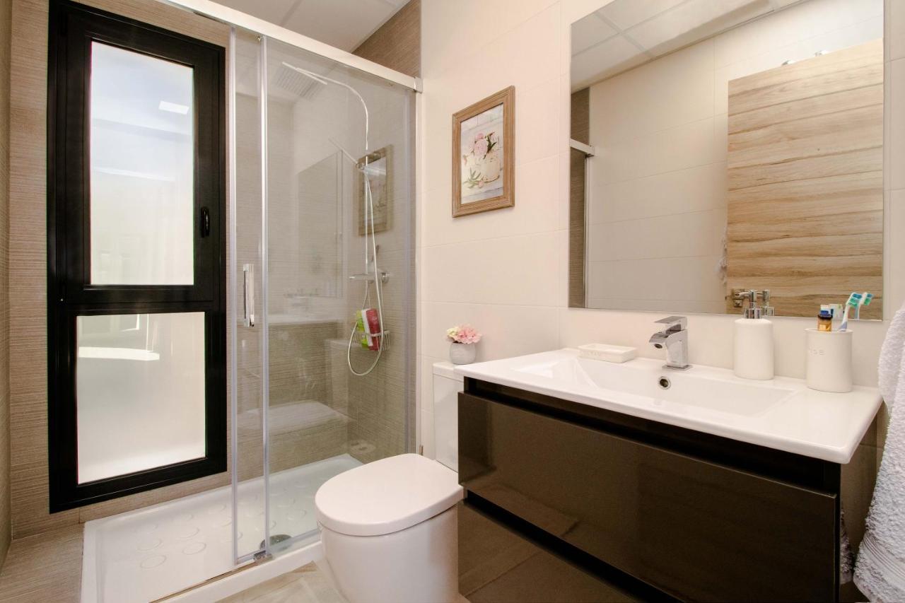Villa De Lujo Con Piscina Οριουέλα Εξωτερικό φωτογραφία