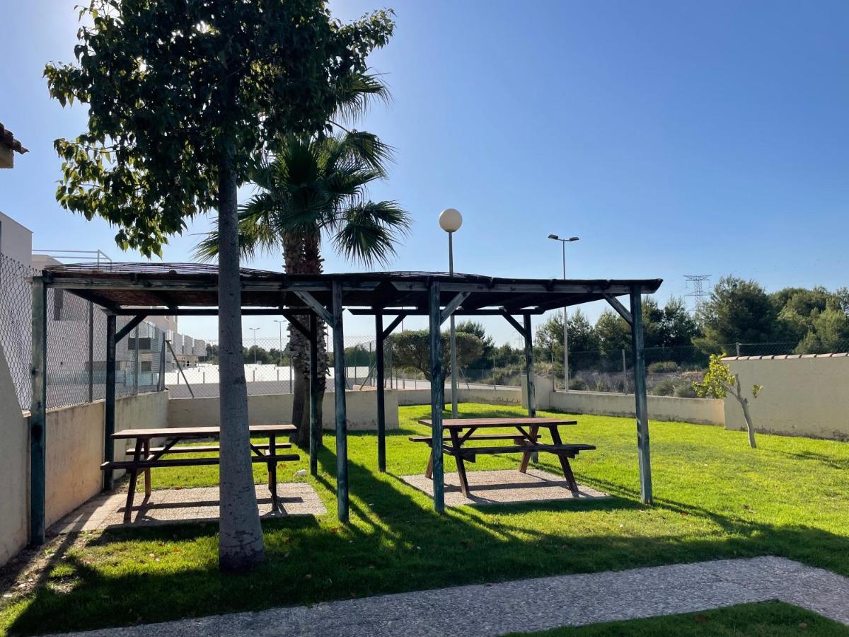Villa De Lujo Con Piscina Οριουέλα Εξωτερικό φωτογραφία